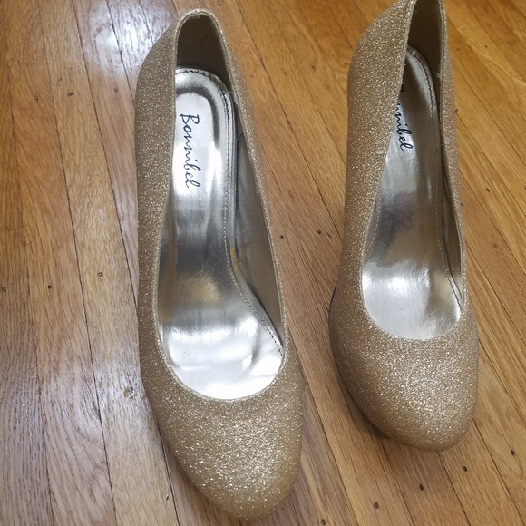 Bonniebel Gold Sparkle Pumps - Picture 3 of 5